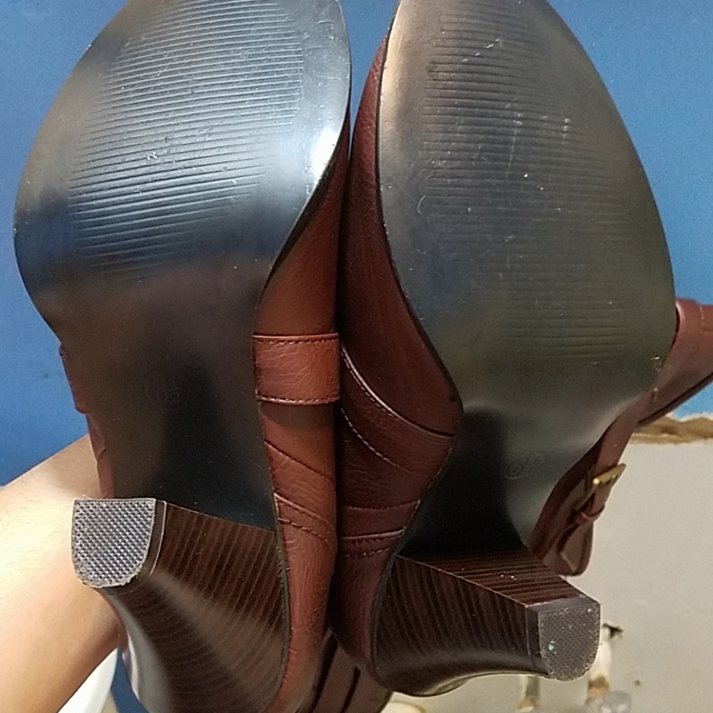 Boots - Picture 4 of 4